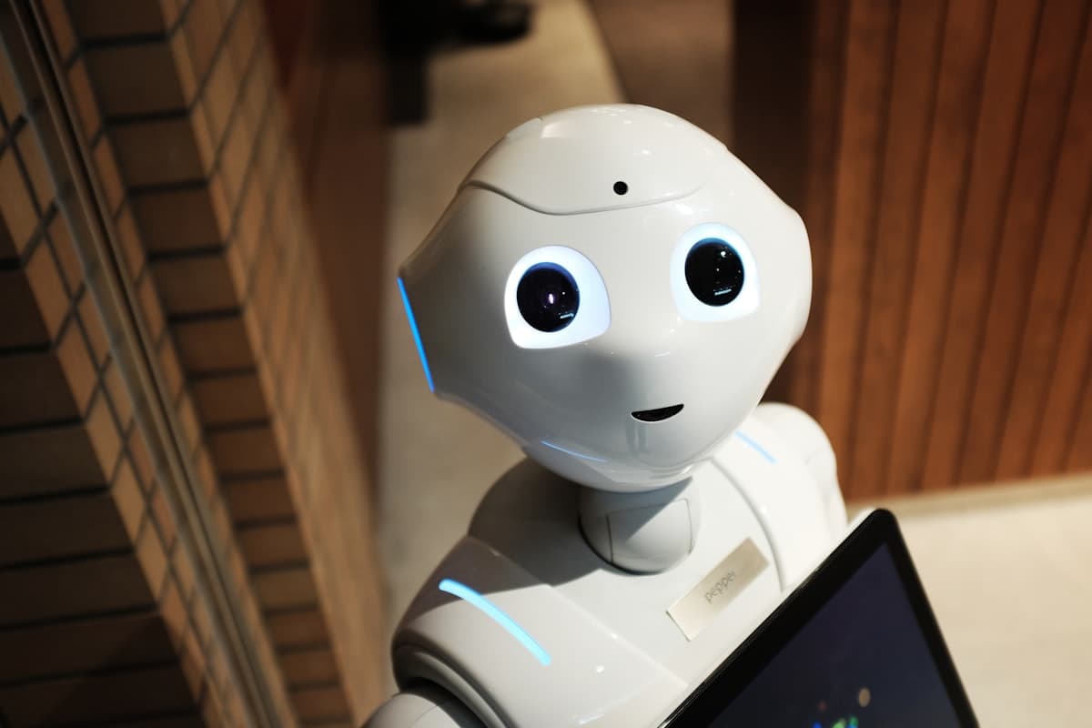 AI assistant robot